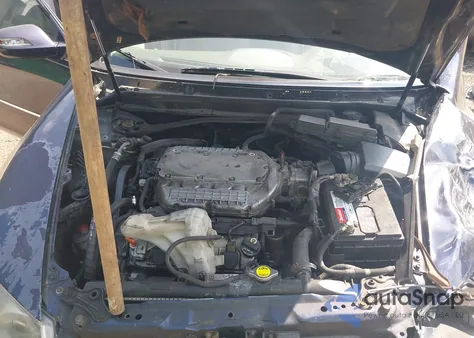 2005 Acura Rl 3.5 z USA, uszkodzony, nr VIN JH4KB16565C012346